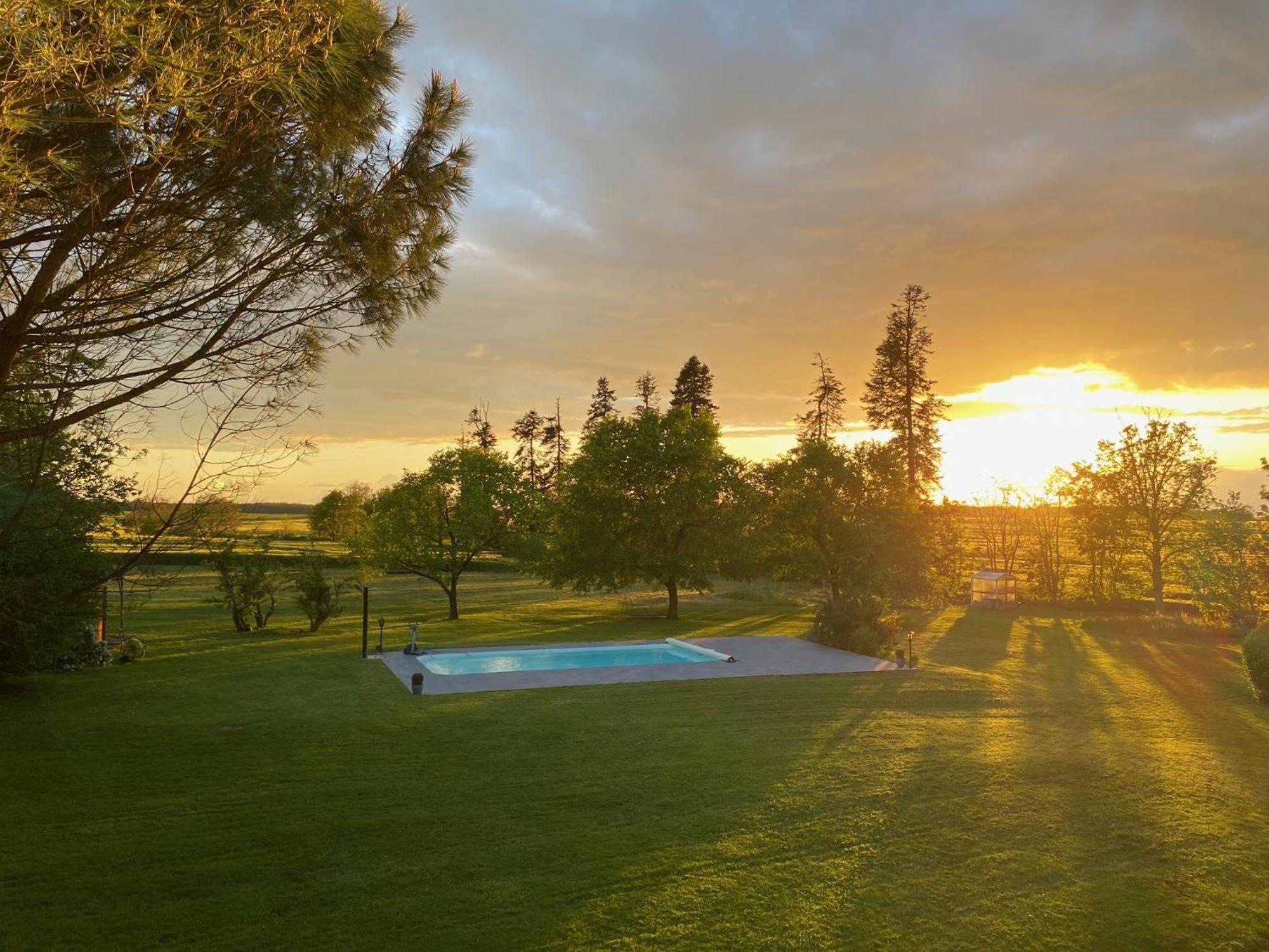 Domaine De Treuillaud Bed & Breakfast Villers-les-Ormes ภายนอก รูปภาพ